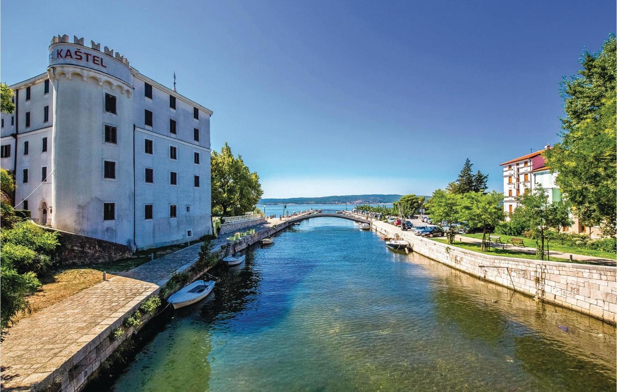 Stunning Apartment In Crikvenica With Kitchen المظهر الخارجي الصورة